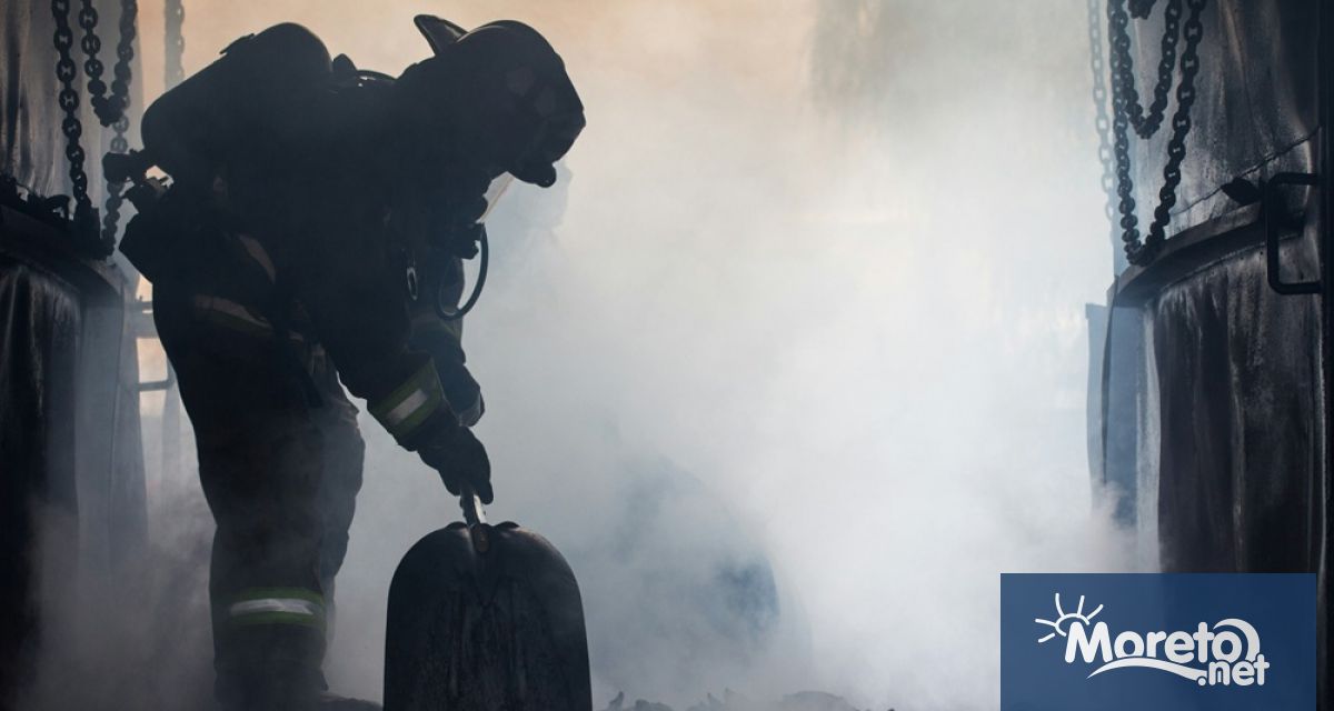 Четирима пожарникари бяха ранени при атака с руски дрон в