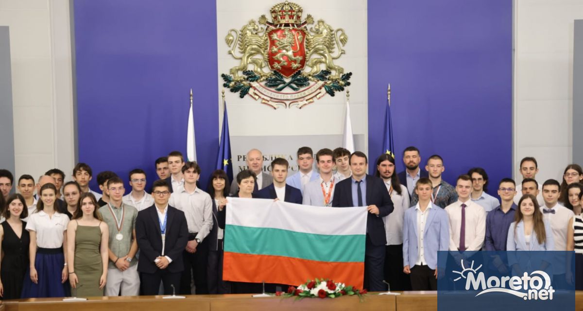 Премиерът Росен Желязков тържествено връчи българския национален флаг на олимпийските