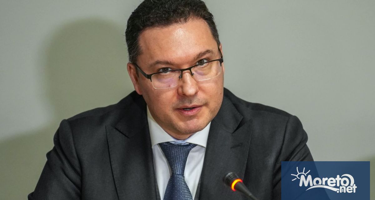 Вътрешният министър Даниел Митов коментира инцидента с побоя над директора