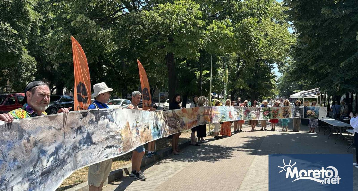 Ларгото на морската столица днес беше преобразено от артистична атракция