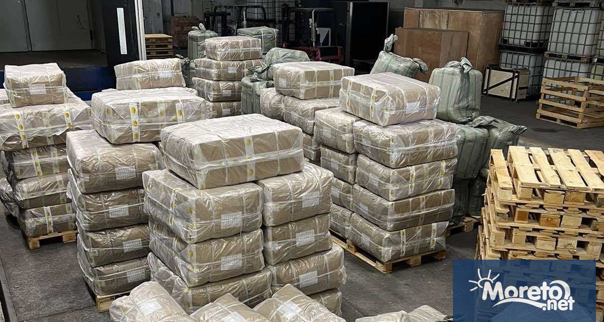 Митническите служители задържаха 74 519 текстилни изделия и чанти с