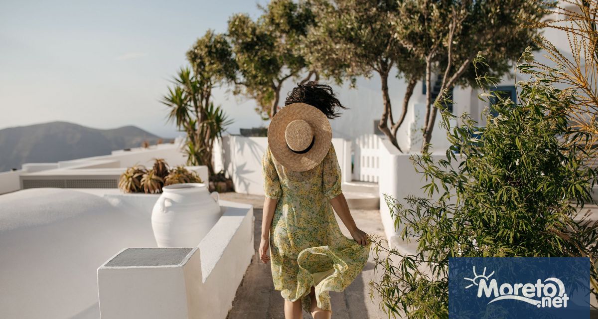 Горещата вълна обхванала по голямата част от Гърция ще продължи поне