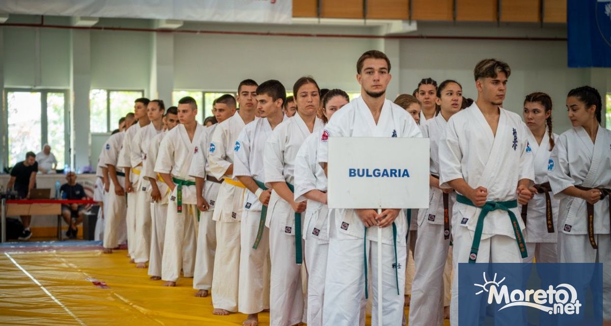 Общо 5 златни медала 4 сребърни и 7 бронзови отличия