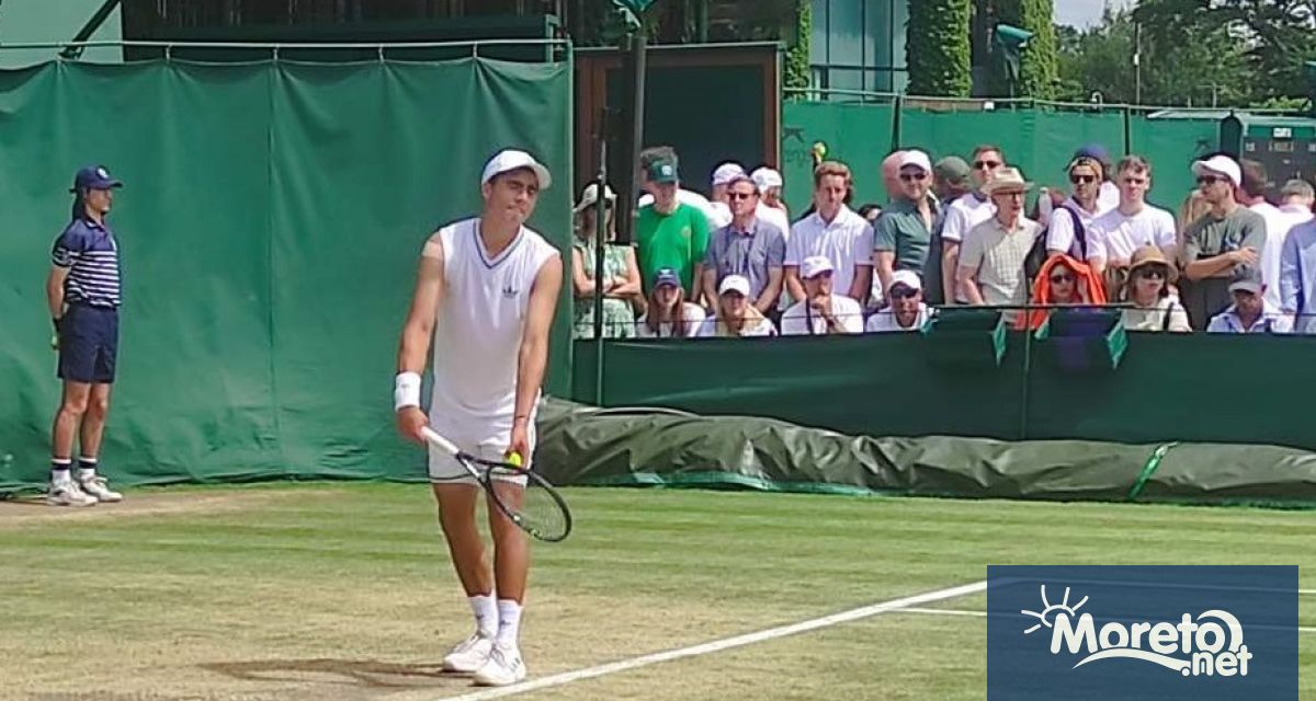 16 годишният варненец Иван Иванов който дебютира на Уимбълдън продължава впечатляващото