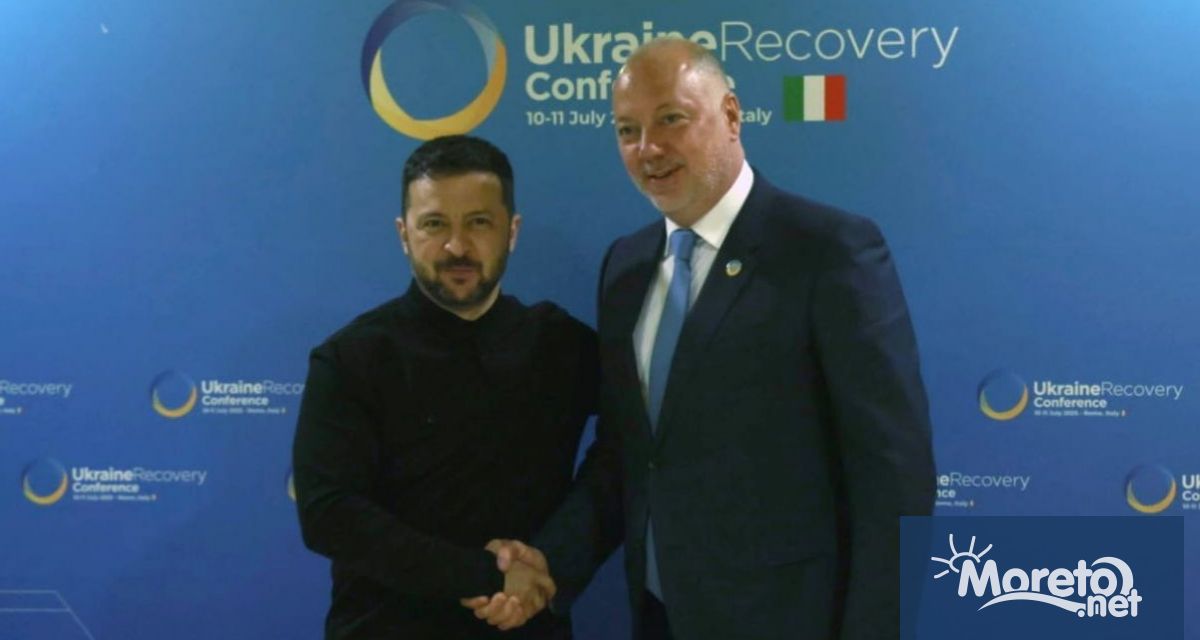 От самото начало на войната България подкрепя Украйна последователно и