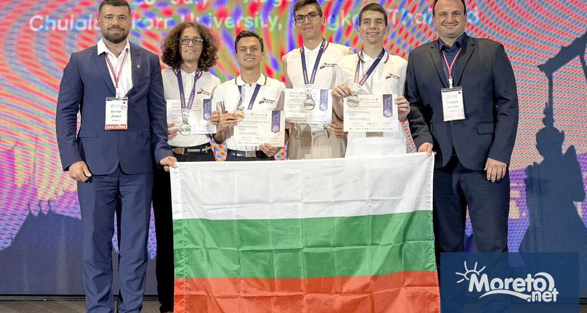 Двама ученици от варненската математическа гимназия се завърнаха със сребърни