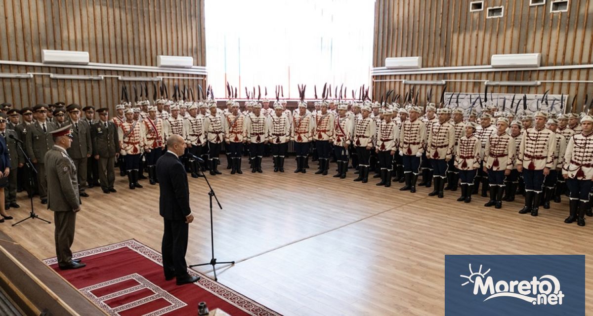 Държавният глава и върховен главнокомандващ на Въоръжените сили Румен Радев