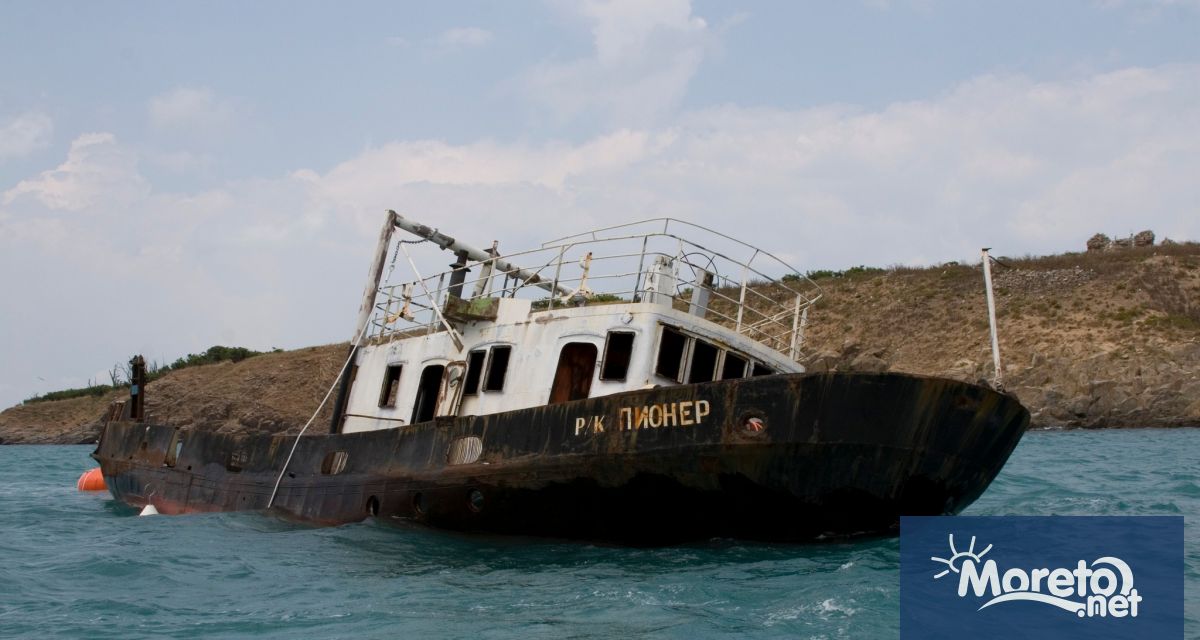 Риболовният кораб Чавдар който повече от половин век е служил