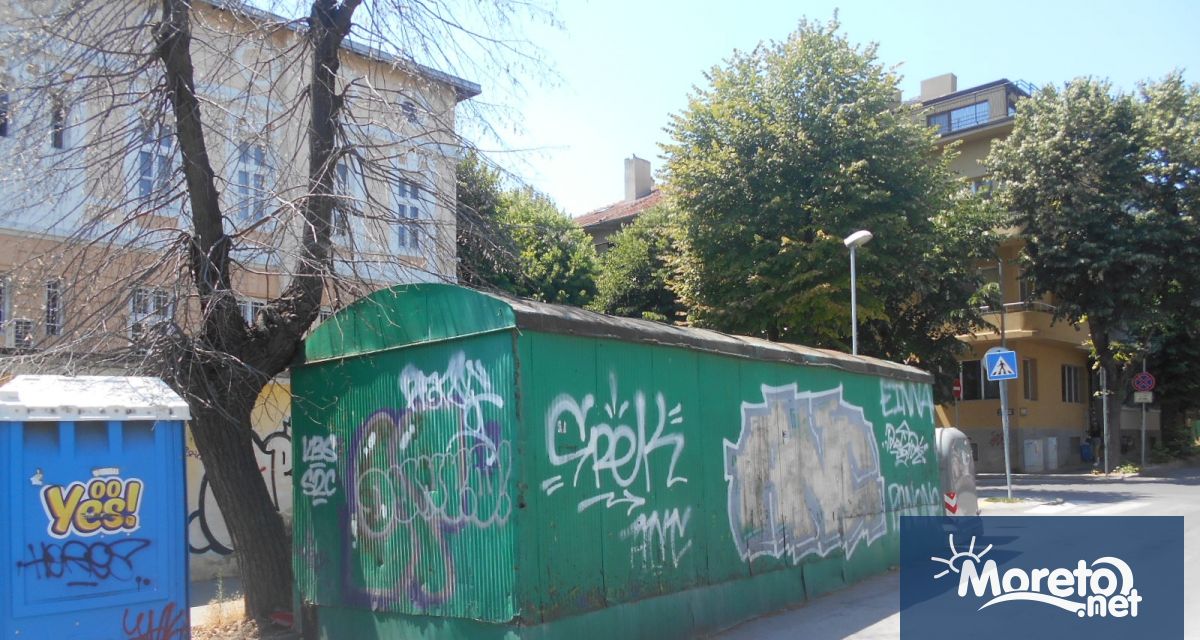 Окончателно е премахнат незаконно поставен фургон на ул Македония до