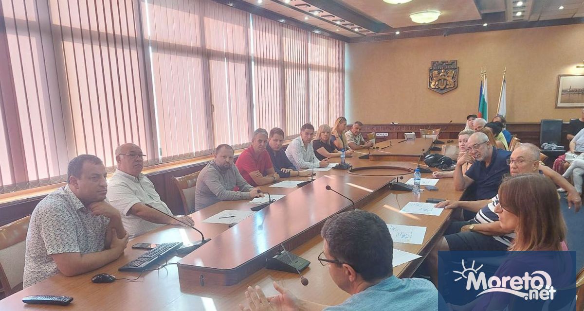 Среща с граждани по повод ремонта на пътя Варна –