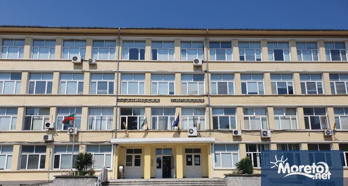 С плакати Къде са спортните площадки за децата ни десетки