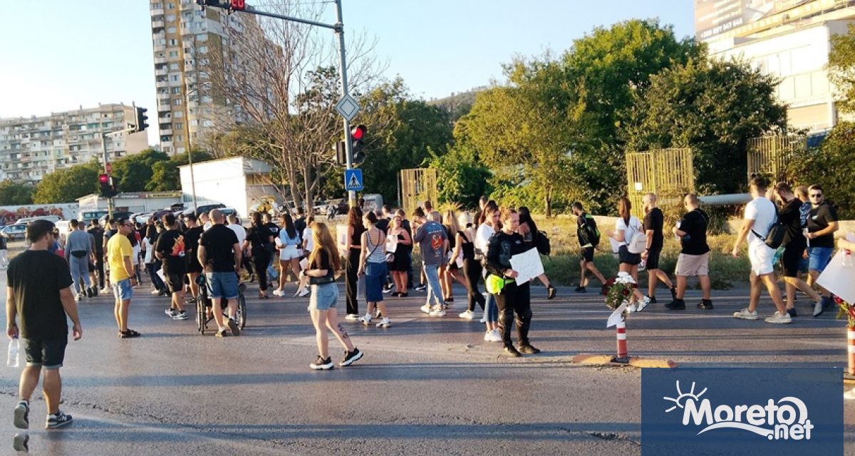 Близки и приятели почетоха паметта на загиналия в катастрофа моторист