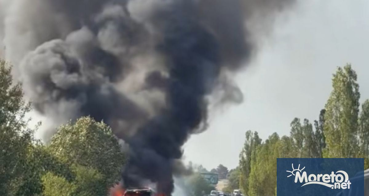 Автобус с 45 румънски туристи се самозапали днес около 15 45