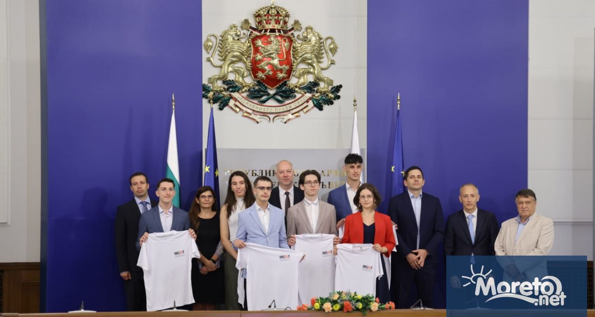 Министър председателят Росен Желязков приветства шестимата стипендианти по програмата EXPLORER на