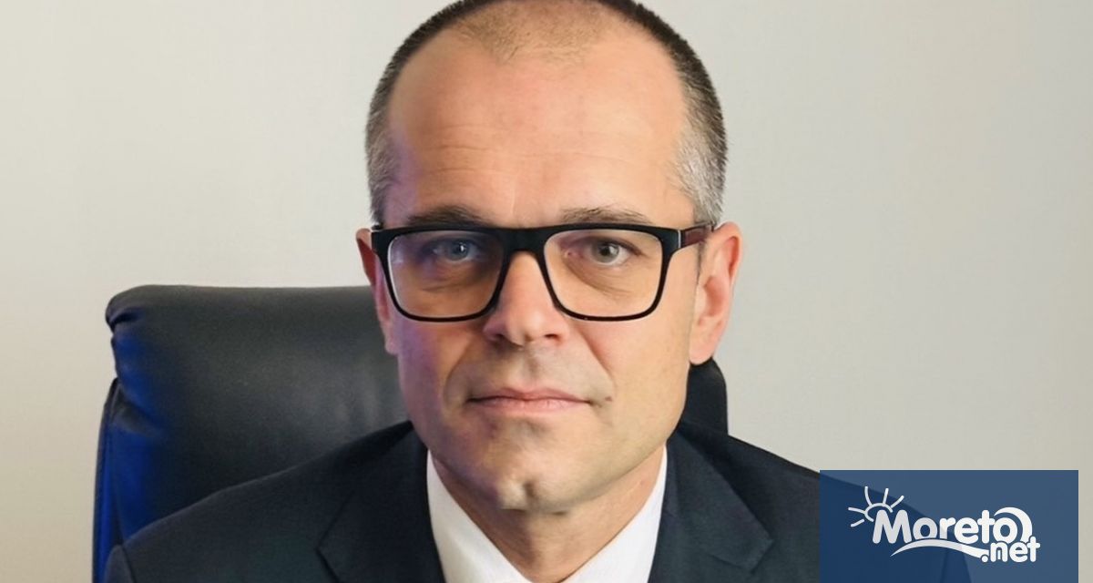 С решение на Министерски съвет досегашният член на КЗП Александър