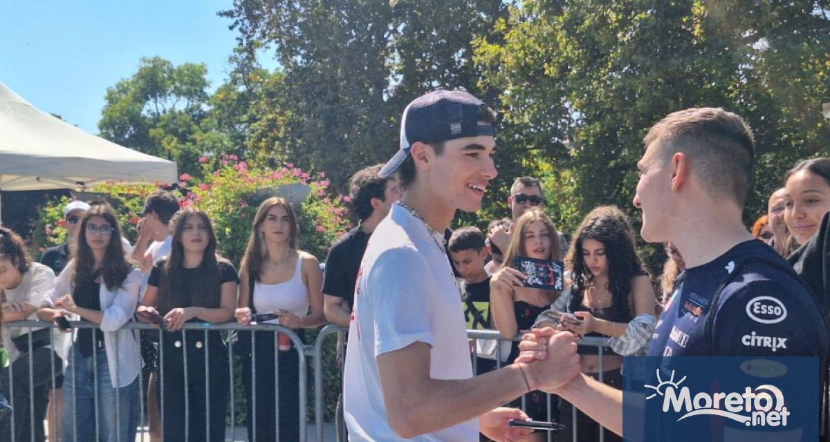 Българският шампион във Формула 3 Никола Цолов беше специалният гост