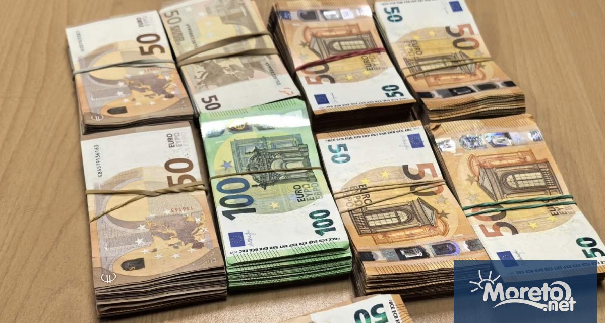 Митничaрите Капитан Андреево задържаха недекларирани 159 480 евро равняващи се