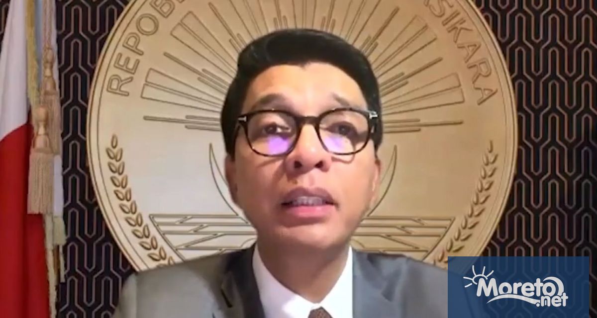 Президентът на Мадагаскар Андри Раджоелина заяви че се намира на