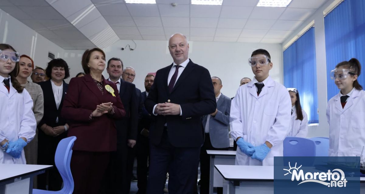 Над 2200 STEM центъра се изграждат в момента в страната