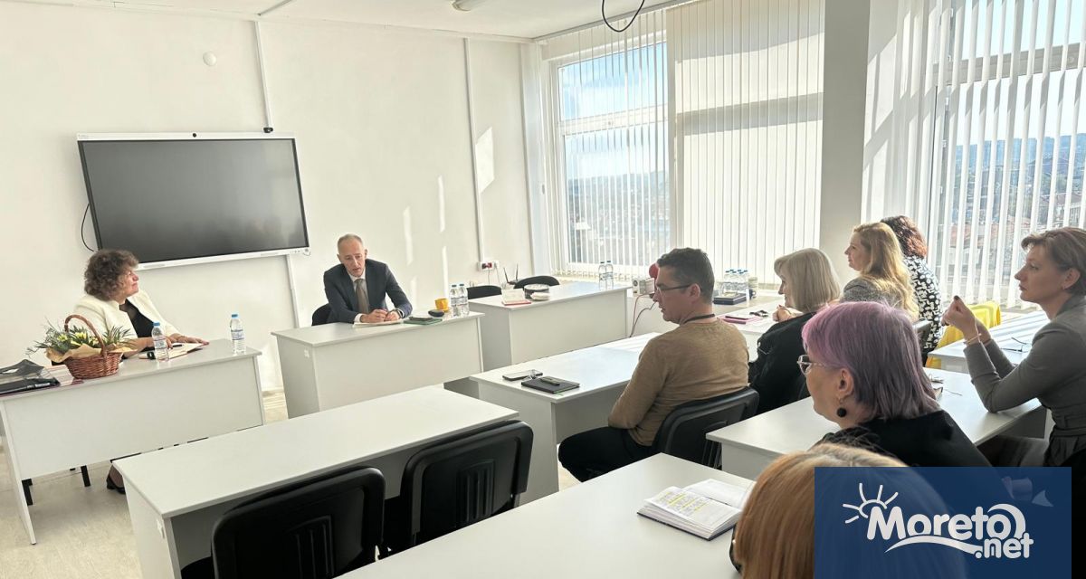 Темите свързани с финансовата грамотност ще бъдат допълнително разширени с