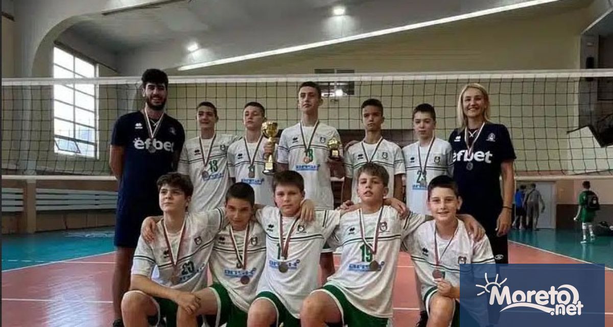 Днес 25 октомври в зала Владислав на спортен комплекс Черно