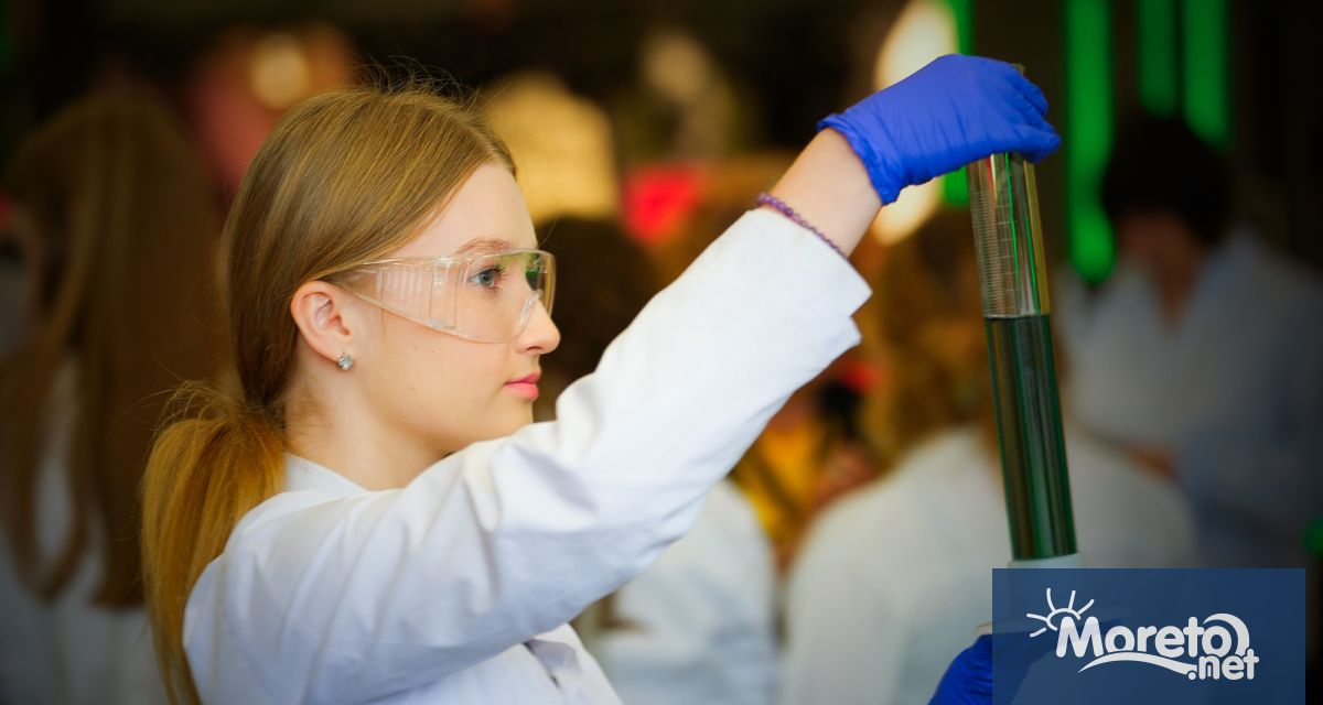 Цветни и атрактивни опити буквално накараха химията да оживее пред