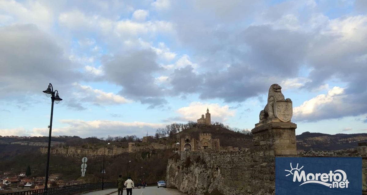 Мъж е паднал от скала в крепостта Царевец във Велико