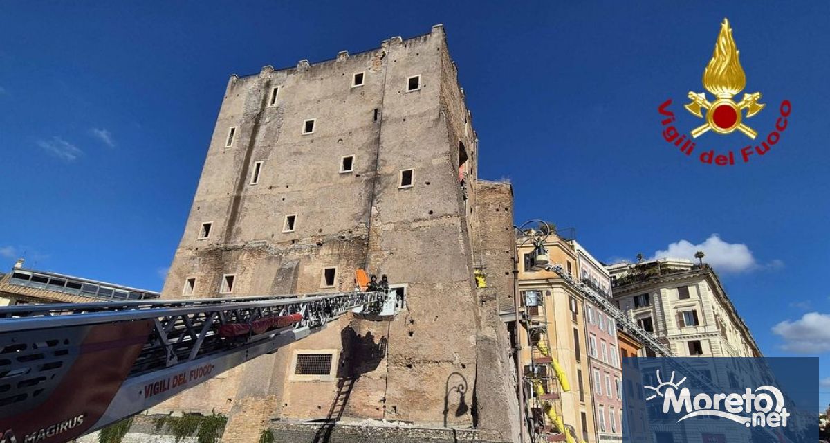 Работник който бе затиснат след частично срутване на средновековна кула