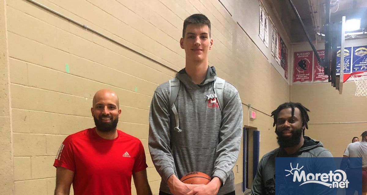 Колежанският Флорида Гейтърс спечели със 104 64 над Северна Флорида а