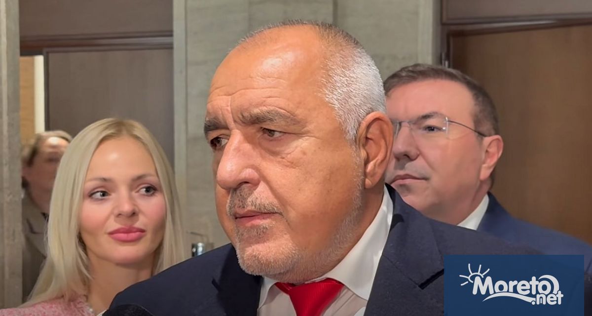 Чакаме президента Радев да се произнесе – да сложи вето