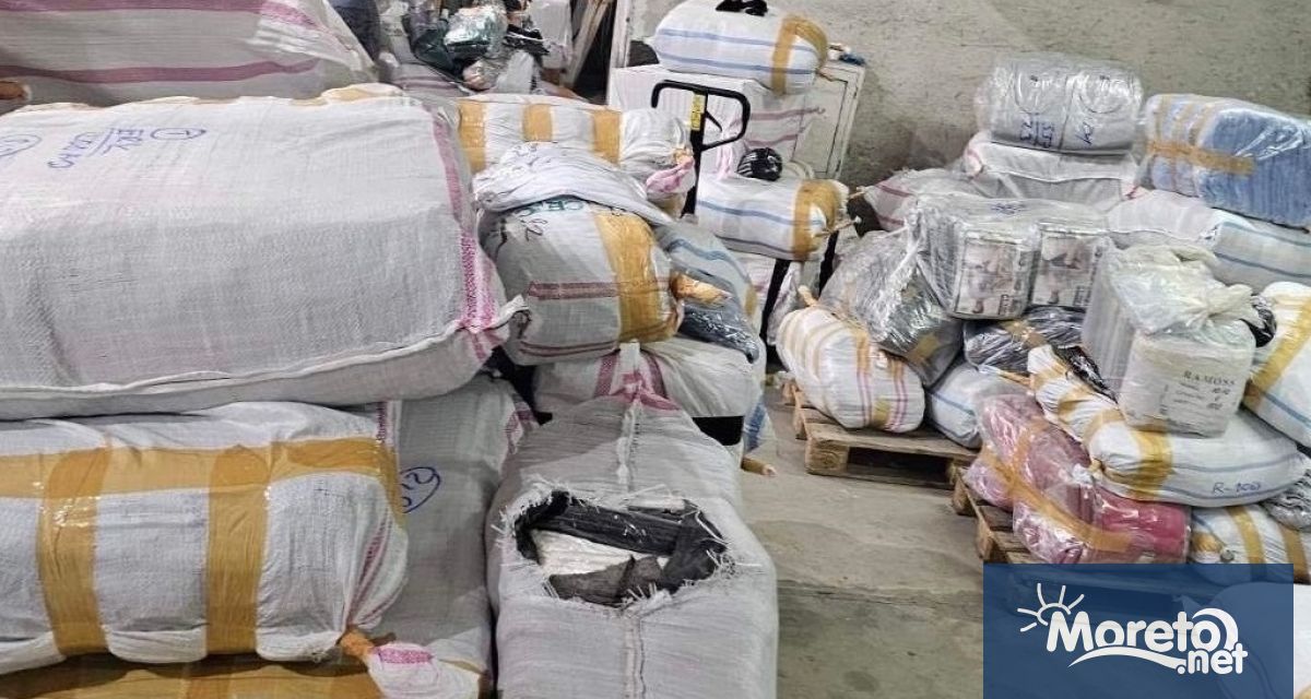 Български митническите служители задържаха над 60 000 текстилни изделия и