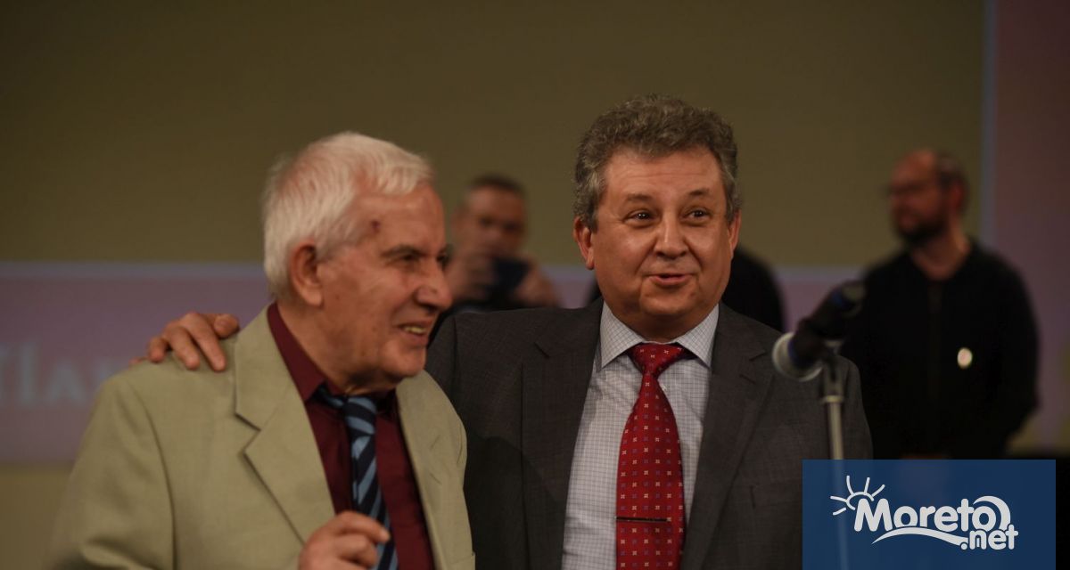 Пълни зали и продължителни аплодисменти – премиерата на Социално силните