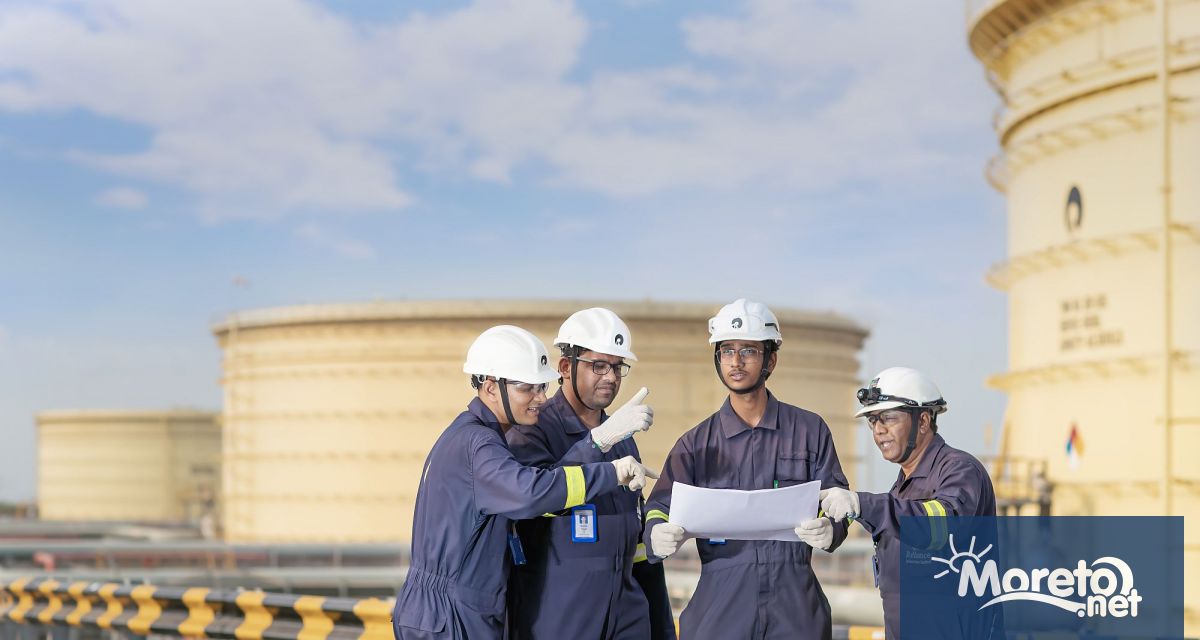 Най големият индийски конгломерат Reliance Industries собственост на Мукеш Амбани спря