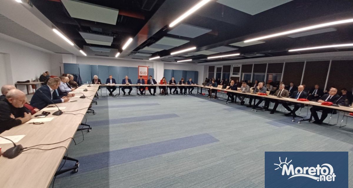 Нямаме никакво право да се бавим с формирането на политика