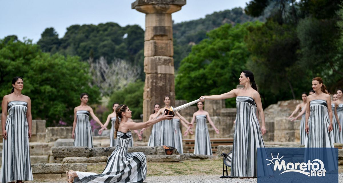 Церемонията по запалването на олимпийския огън за Зимните олимпийски игри