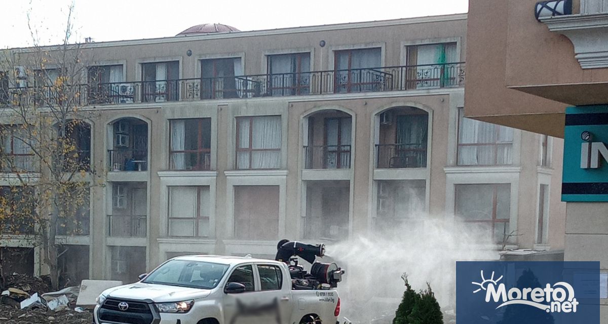 Извършена е дезинфекция на общински терени – тротоари и улици