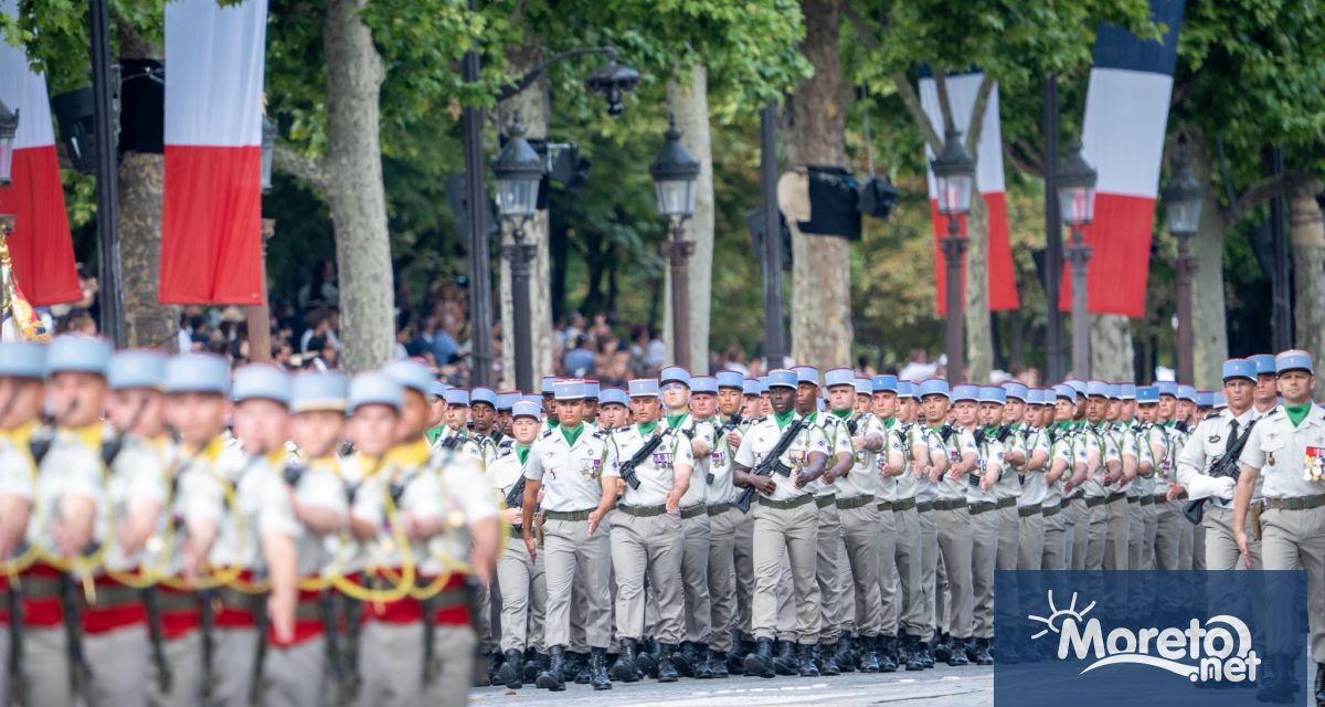 Франция ще стартира нова програма за доброволна военна служба през