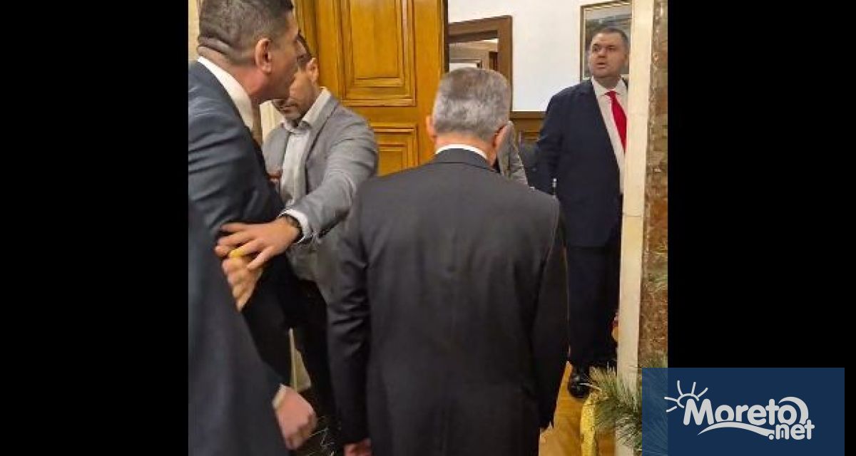 В кулоарите на Народното събрание се разрази скандал между съпредседателя