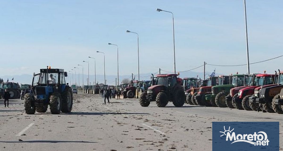 Земеделските производители в Гърция продължават протестите си разширявайки блокадите на