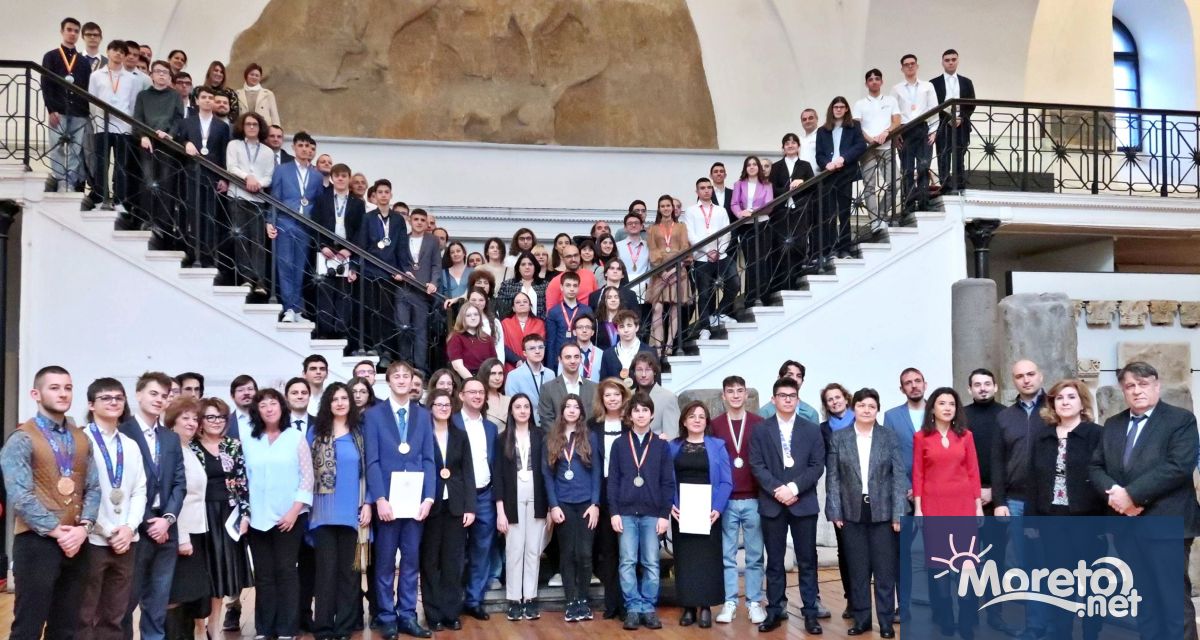 Българските олимпийци по природни науки отново впечатлиха света с постиженията