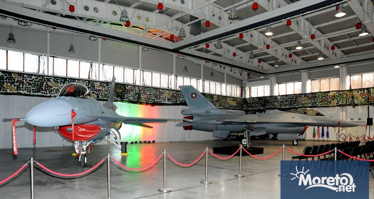 Новите многофункционални изтребители F 16 Block 70 бяха официално представени