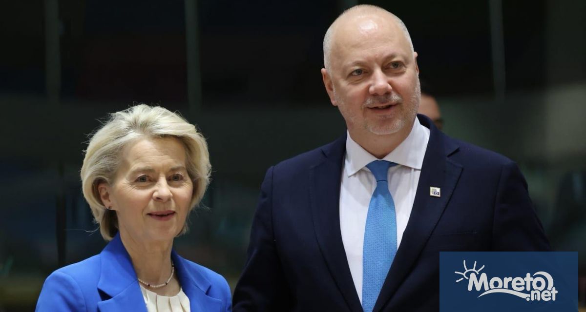 Премиерът в оставка Росен Желязков подари днес на председателя на