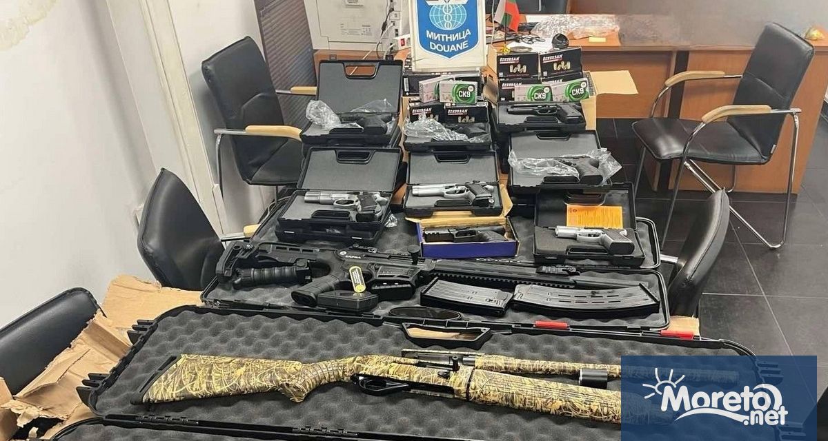 Служители на Агенция Митници и ГДБОП задържаха три гладкоцевни ловни