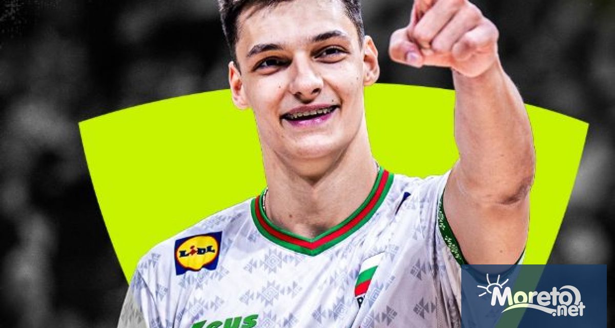 Звездата на волейболен клуб Кучине Лубе Чивитанова Александър Николов беше