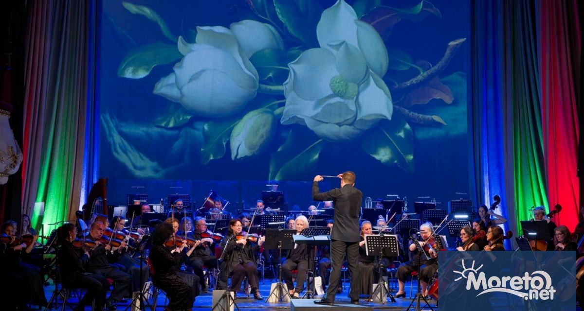 Провеждане на майсторски класове по пиано и дирижиране е предвидено