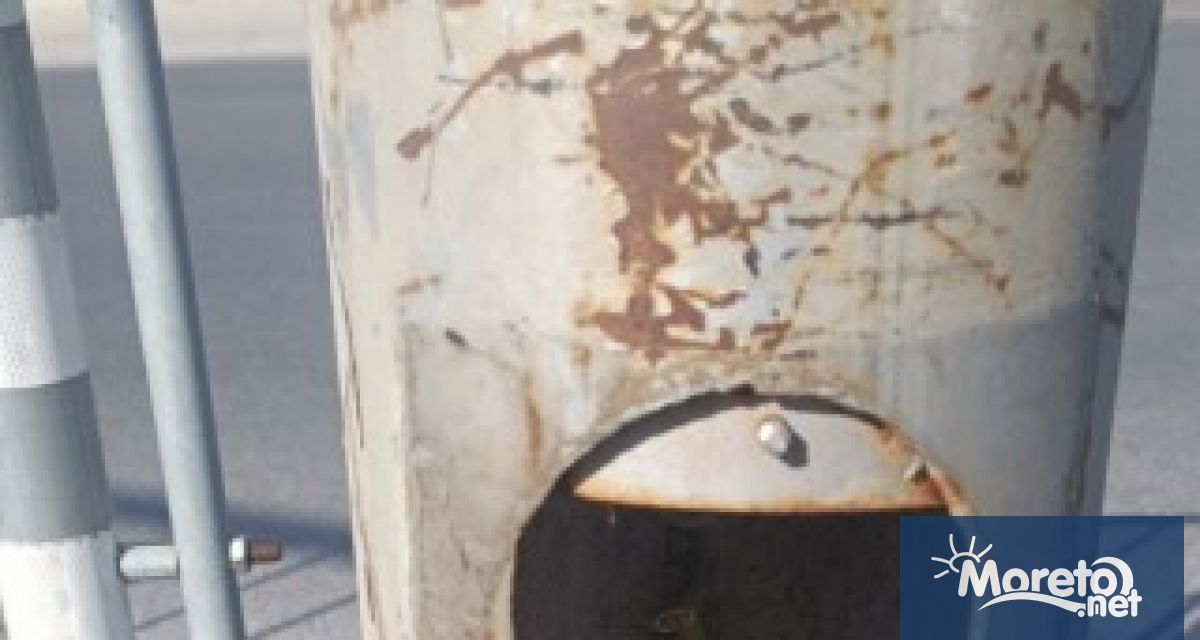 Уличното осветление по ул Девня елипсовидното кръстовище и локалното платно