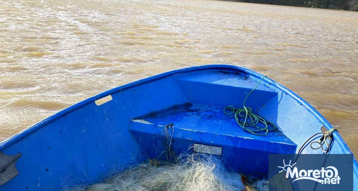 Варненски инспектори от Изпълнителната агенция по рибарство и аквакултури ИАРА