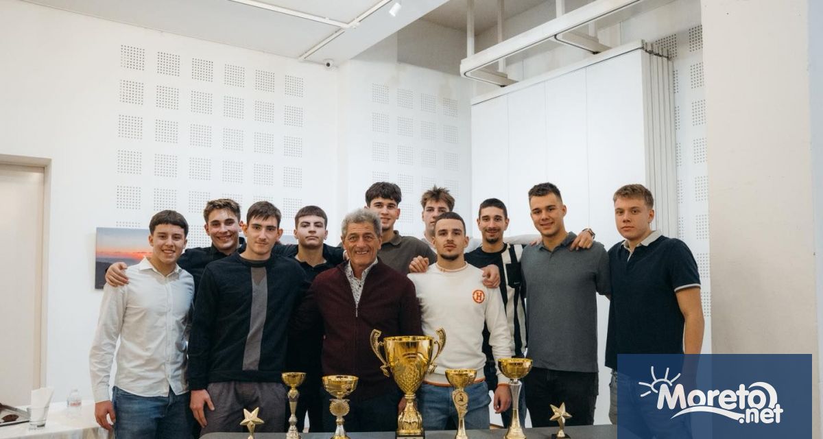 Четвърта гръмка победа във ватерполния елит записа шампионът на България