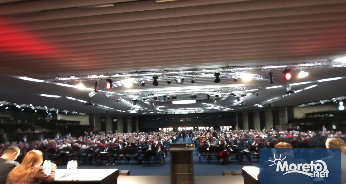 Трима кандидати остават в надпреварата за председател на Националния съвет