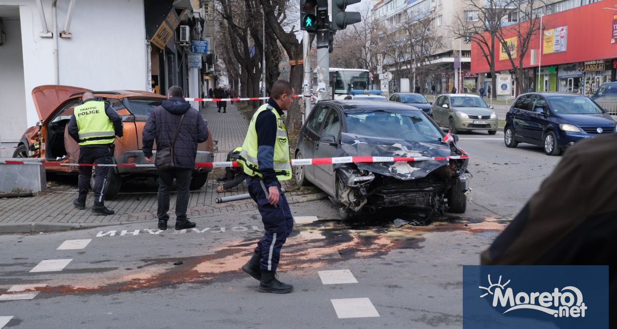 Тежка катастрофа е станала днес в 9 55 ч на